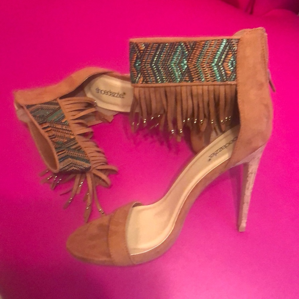 Fringes sandals